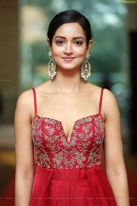 Shanvi srivastava actress photos stills gallery shanvi srivastava photos including actress shanvi srivatsav latest stills. Shanvi Ragalahari : Shanvi Srivastava Photoshoot Pics Hd ...