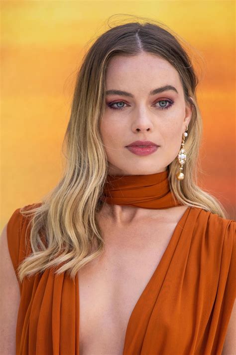 Robbie started her career by appearing in australian independent films in the late 2000s. Margot Robbie Sexy (21 Photos) | #TheFappening