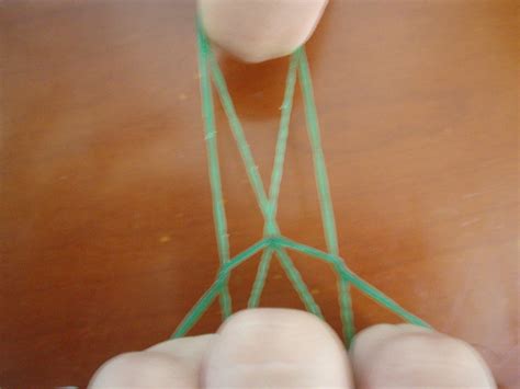 I don't have step by step pictures on this, but this hairdo is one that certainly isn't rocket science. Simple Rubber Band Arts : 5 Steps - Instructables