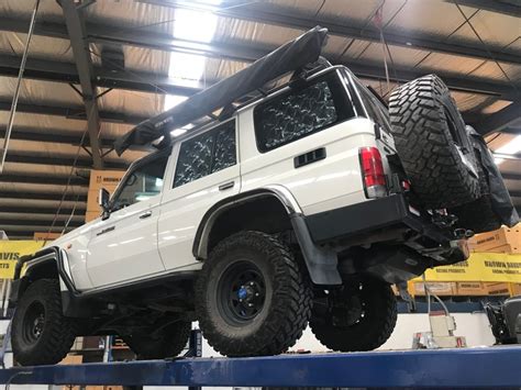 This fast tough looking 76 series landcruiser wagon is known as the black knight and owned by a bloke called anthony collins and has be running 14 seconds on the quarter mile drag. Brown Davis 180L Replacement Long Range Fuel Tank - Toyota ...
