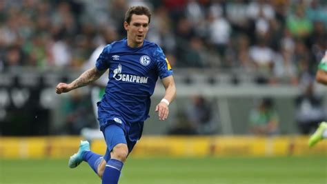 Goal benito raman 86', 1. Schalke Raman - Benito Raman scoorde een heerlijke goal ...