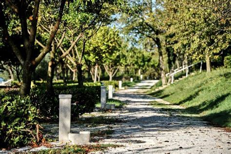 Hotel zelená lagúna ****, ktorý bol otvorený v roku 2016, sa nachádza na brehu vodnej nádrže veľká domaša, v rekreačnej oblasti dobrá (presnejšie v katastrálnom území obce kvakovce). Staanplaatsen - Bijela Uvala