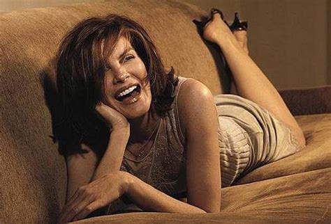 Share the best gifs now >>>. Rene russo, Thomas crown affair and Crowns on Pinterest