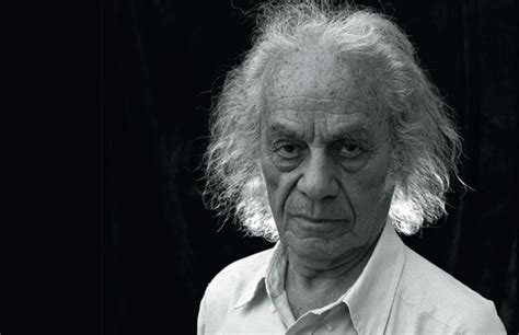 This approach explores the vision about. Ser y Leer: MANIFIESTO NICANOR PARRA