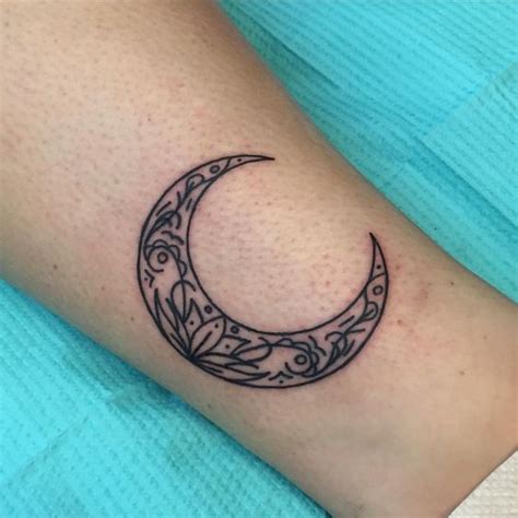 Minimalist crescent moon temporary tattoo. Tiny simple lil crescent moon full of stuff: | Tattoos for daughters, Small moon tattoos, Tattoos