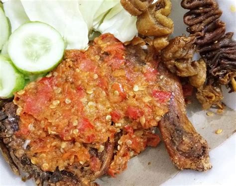 Resep sambal goreng pedas dan petunjuk cara buat sambal goreng kentang balado lengkap praktis. Cara Buat Sambal Pak Gebus / Resepi Nasi Ayam Gepuk Ala ...