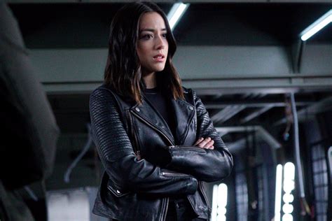 Bennet was born chloe wang in chicago, illinois. Agents of SHIELD 7: Chloe Bennet annuncia quando finiranno ...