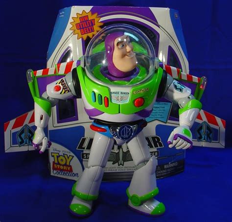 • toy story collection space ranger buzz lightyear •this is the delusional buzz from. Toy Story Collection - Buzz Lightyear Film Replica with ...