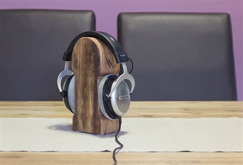 Jun 04, 2018 · tyl hertsens created a large database of over a thousand headphone and amplifier measurements while writing for innerfidelity.com, where these files originally appeared. Handmade DIY headphone stand : audiophile