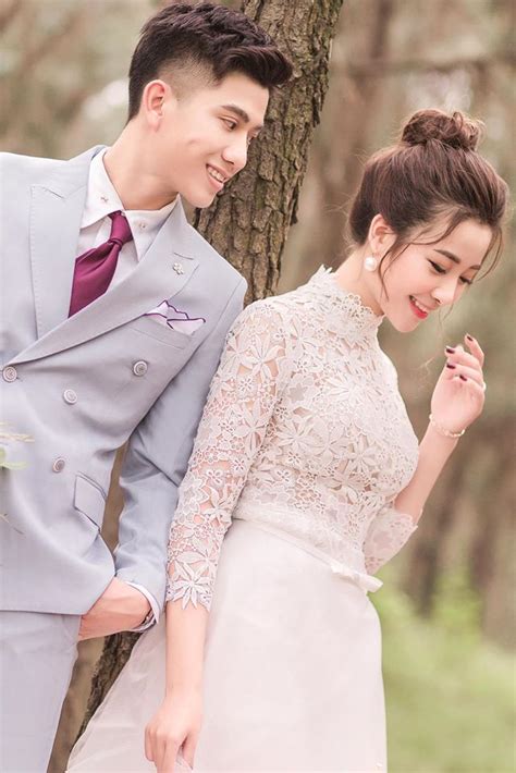 Thơ mới chịu ảnh hưởng của các trào lưu, khuynh hướng trong thơ ca phương tây như chủ nghĩa tượng trưng, chủ nghĩa lãng mạn, chủ nghĩa duy mĩ, chủ nghĩa ấn. Vợ Phan Văn Đức tung loạt ảnh cưới khoe nhan sắc chuẩn ...