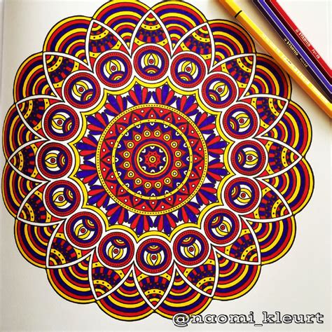 Mandala art mandala kleurplaten boek bladzijden kleuren zentangles mandalatatoeage kleurboeken. Het tweede enige echte mandala kleurboek voor volwassenen ...