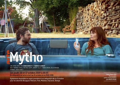 Mathieu bulle fragilisé par un accident. Critique & Interviews "Mytho" saison 1 avec Marina Hands ...