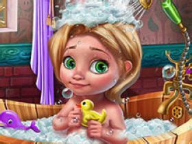 This bubbly baby loves to bathe—splashing around in the tub, and getting ready for a festive day. Goldie Baby Bath Care - Play Rapunzel Games Online | Zuzu