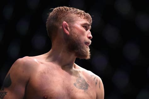 Just one month ago, deiveson took to social media to post a photo of himself and his brother with a caption saying, 'i want my brother in ufc' and tagged the most. 5 UFC fighters who retired too early