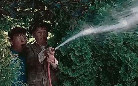 Jogi löw familie 3 jüngere brüder karriere seit 1986 verheiratet seit 2016 getrennt aber nicht geschieden als spieler: Helmaks Hose GIF - Helmaks Hose Water - Discover & Share GIFs
