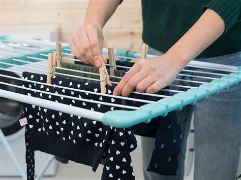 Wenn sie die wäsche in ihrer wohnung trocknen, ohne ausreichend für frische luft zu sorgen, riskieren sie, dass sich schimmel bildet: Wäsche im Winter richtig trocknen - Lidl.de