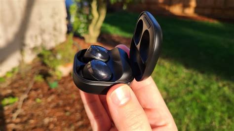 Announced with a number of galaxy s21 and new 5g phones, these new earphones. Samsung Galaxy Buds Pro: Samsung's AirPods Pro - Reviewed ...