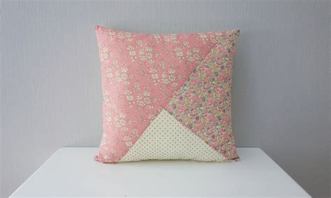 Check spelling or type a new query. Coussin 30X30 rose en liberty capel et Betsy Ann rose ...