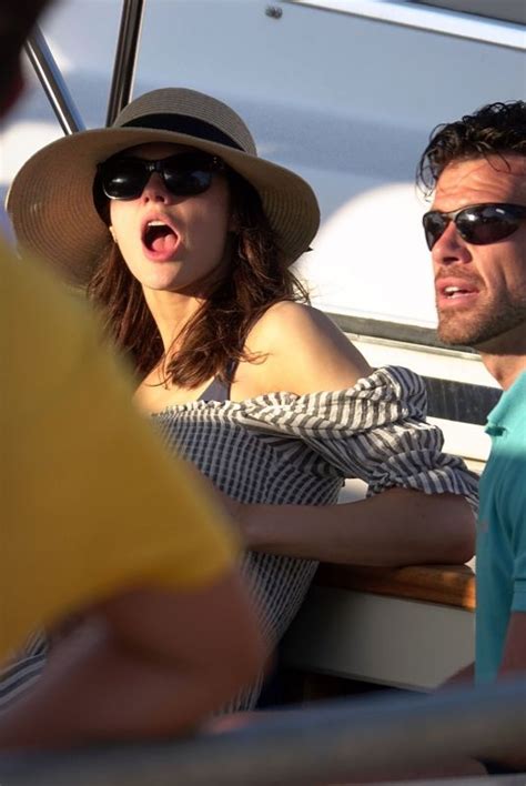 Александра даддарио | актриса | alexandra daddario | образ | лукбук. ALEXANDRA DADDARIO and Brendan Wallace at a Yacht in Capri ...