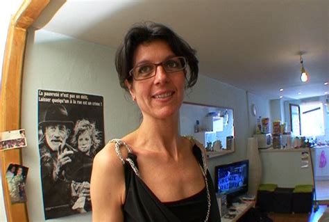 Notre société familiale ascenseurs atm liften. femme coquine tourne un porno avec son mari - video porno ...