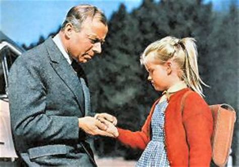 Das versprechen ist der dritte kriminalroman von friedrich dürrenmatt. Es geschah am hellichten Tag