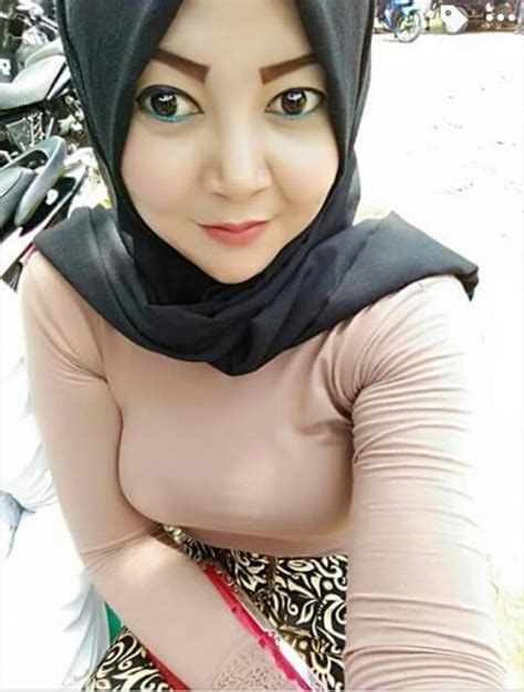 Pin di Jilbab ca