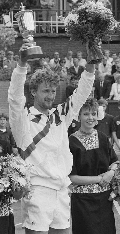 He won the men's singles gold medal at the 1988 olympic games, where he represented czechoslovakia, and played in two grand slam singles finals. File:Miloslav Mecir cropped.jpg - Wikimedia Commons