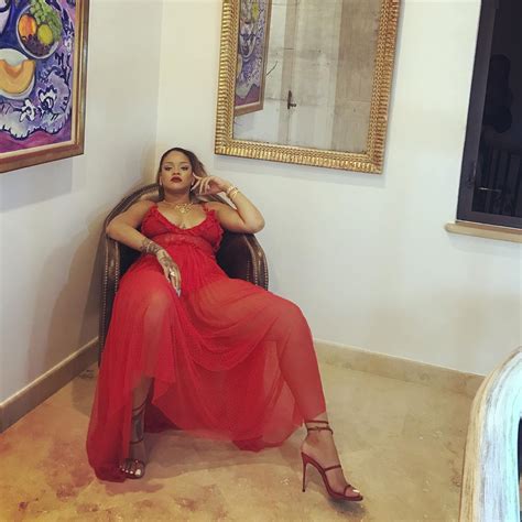3:33 128 кбит/с 3.3 мб. Rihanna Instagram Christopher Kane Red Dress - Haus of Rihanna