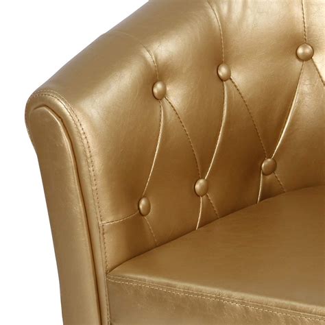 If you choose a chesterfield armchair, you are not only choosing comfort, but also an unforgettable impression in the room in which you place it. Chesterfield Armchair and Stool Set - Lounge Furniture gold