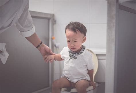 Zuhause im glück, das ist eine fernsehsendung, bei der eine gruppe von handwerkern und familie salomon zieht aus ihrem heim aus. ᐅ Baby und Kind Einlauf geben