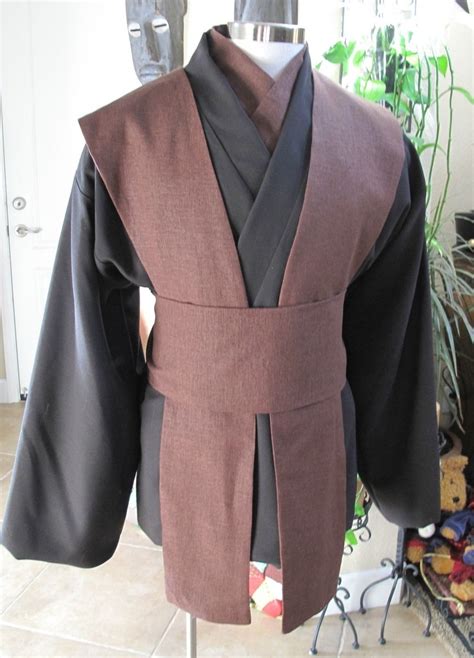 Looking for a good deal on jedi tunic? Hand Crafted Star Wars 5 Piece Jedi/Sith Tunic,Shirt,Tabards & Sash Brown Wool/Linen Costume by ...