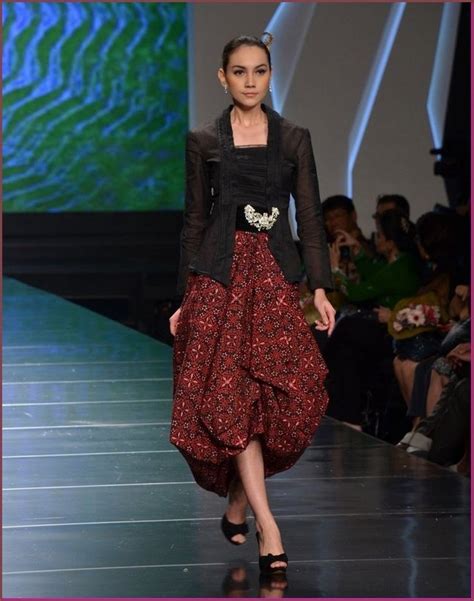 Mar 02, 2018 · ketemu lagi nih sob, pada kesempatan kali ini kami akan membagikan informasi bermanfaat seputar kumpulan tema acara yang menarik. Model Baju Batik Kombinasi Kain Polos Untuk Wanita | Batik Tulis Indonesia