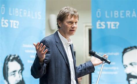 Szerinte orbán erős politikai vezető azért, mert „mindig tud mondani legalább néhány olyan dolgot, amit. Fodor Gábor távozik a Magyar Liberális Párt éléről