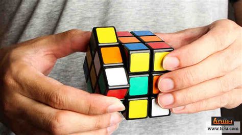 هذا دليل للمبتدئين لحل مكعب روبيك طبقة بطبقة. مثال علي المصفوفات مكعب روبيك - مؤسسة التحاضير الحديثة