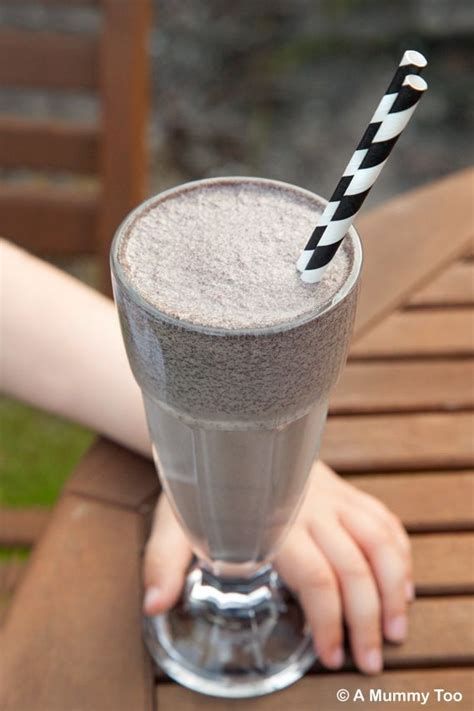 Toward the end of the ice cream maker's cycle, slowly add 1/2 cup chopped toasted walnuts (or pecans) and 1/2 cup chopped dark chocolate. Luke Ferguson (lukeferguson5gm) | Oreo milkshake, Oreo ...