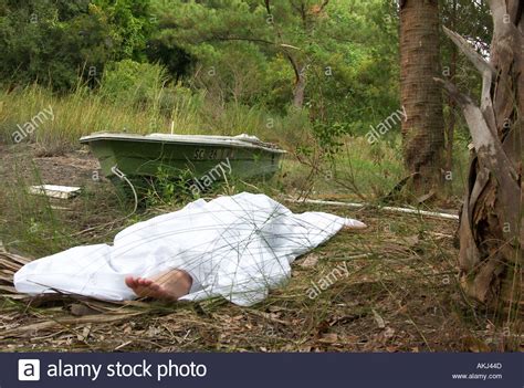 Huge collection, amazing choice, 100+ million high quality, affordable rf and rm images. Foot of Caucasian Female Dead Body Protruding from Under White Sheet Stock Photo: 2778188 - Alamy