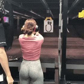Guarda emma squirts 1 su xhamster.com! Shooter Yogapants GIF - Shooter Yogapants Yoga - Discover ...