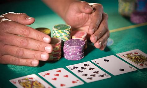 In this game, you will get various game modes, and you can play it in a single, multiplayer mode, or tournament mode. Learn Poker Online How To Play Virtual Poker
