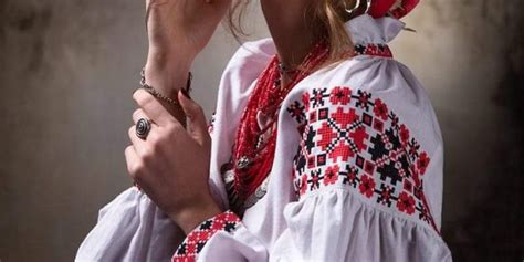 Ежегодно в третий четверг мая во всем мире отмечают день вышиванки, поддерживая и сохраняя традицию украинской. 21 мая День вышиванки 2020 открытки. З Днем вишиванки ...