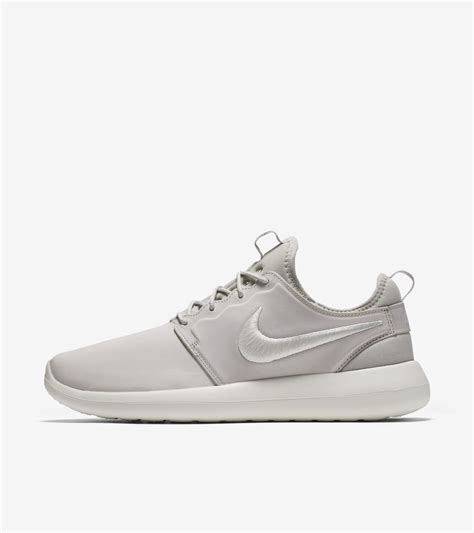 So i've got some gift cards here from nike, sephora, old navy, and target, and on the back of each one of these cards is a telephone number and a website address that i can check to find the gift card balance. NikeLab Roshe Two Leather 'Sail & Light Bone'. Nike SNKRS