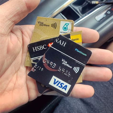 ini kerana bayaran ansuran minima kad kredit cuma 5% dari baki hutang kad kredit sedia ada yang bertanya : Pakai Kereta Mewah, Guna Credit Card & Boros Berbelanja ...