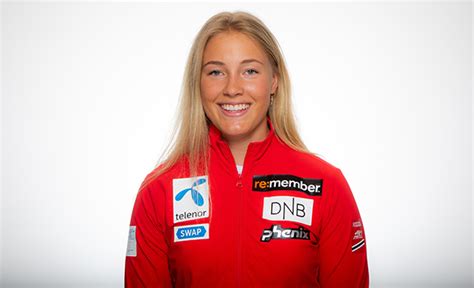 Kajsa vickhoff lie (born 20 june 1998) is a norwegian world cup alpine ski racer, representing the club bærums sk. Kajsa kjole | BikBok | Norge