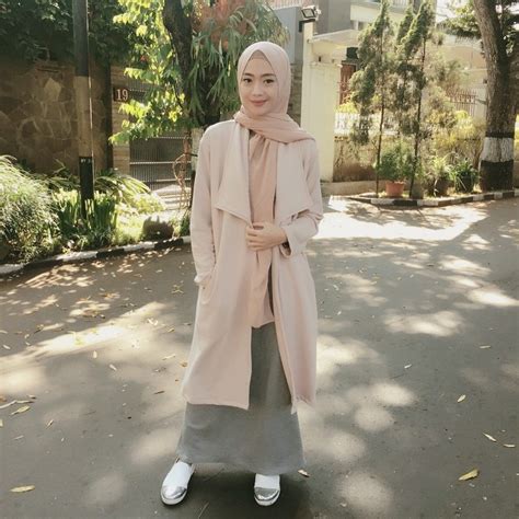 Ootdhijabremaja #celanajeans #casual ootd hijab remaja modis dan kekinian dengan celana jeans style 2020 haiii. Ootd Vintage Style Hijab Remaja - Hijab Muslimah