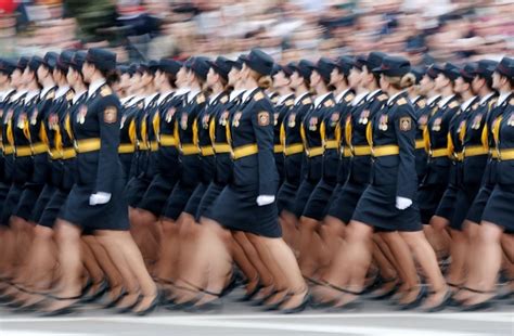 May 26, 2021 · 벨라루스 당국의 아일랜드 여객기 강제착륙 사건이 맹렬한 국제적 비난을 사고 있는 가운데 알렉산드르 루카셴코 벨라루스 대통령이 폭탄이 설치된 것으로 알려진 여객기의 비상착륙은 전적으로 합당한 조치였다고 강변하고 나섰다. 포토 벨라루스, 코로나19에도 군사 퍼레이드 강행