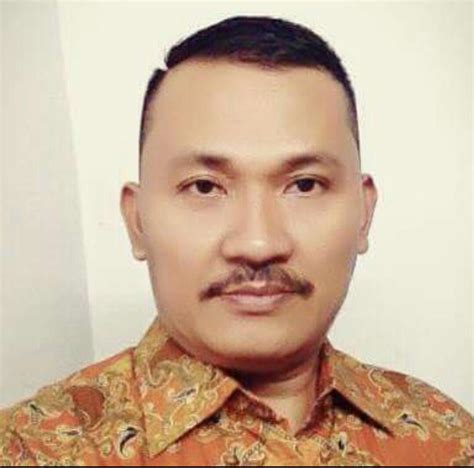 Mereka yang punya kumis tipis itu cenderung pemalu dan. Bapak Yang Berkumis : Bapak Berkumis Page 1 Line 17qq Com ...