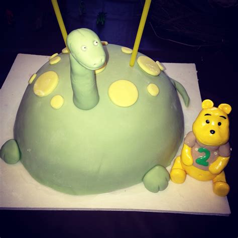 Eier, zucker, fanta und öl schaumig rühren. Dinosaur Cake and custom Winnie the Pooh cake topper. Cake ...