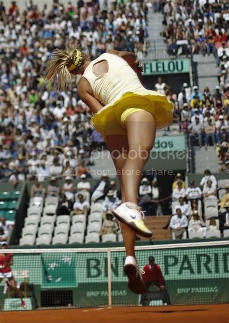 Merci d'avoir suivi en direct la rencontre de tennis opposant andrea petkovic à maria sharapova (open d'australie, 8èmes de finale). The French: Sharapova in the semis! | Rafael Román Martel