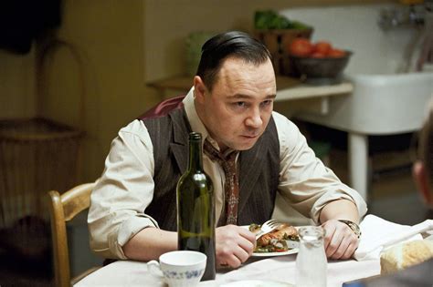 Stephen graham born 3 august 1973 is an english actor he is best known for his roles as tommy in the movie snatch combo in this is england and its four part television sequel this is england 86. Fans Of 'Peaky Blinders' Want Stephen Graham To Play Al ...