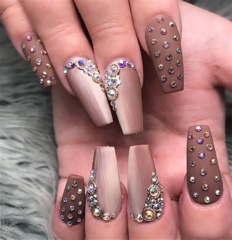 82 Trendy Acrylic Coffin Nails Design For Long Nails For ... But, that doesn't mean you can't have it with shorter nails.