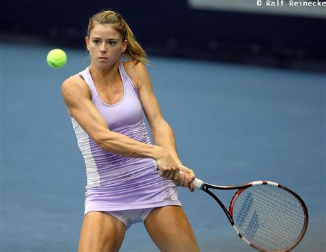 She is a 16 year old tennis player. 「Camila Giorgi」の画像検索結果 | テニス選手, カミーラ, テニス 女子